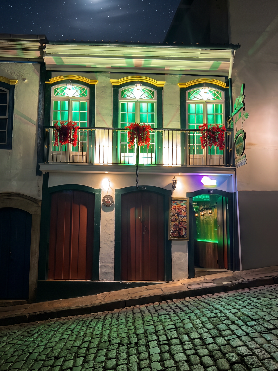 Casarão colonial que abriga a República Cervejeira, na Rua Direita